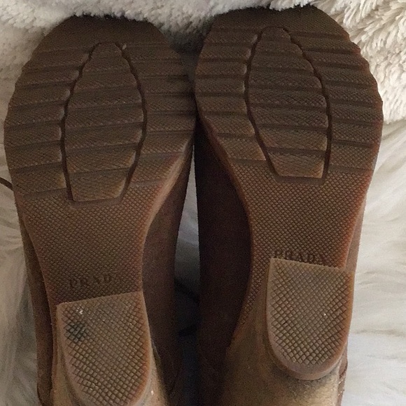 Prada heeled suede boots. - Picture 7 of 15